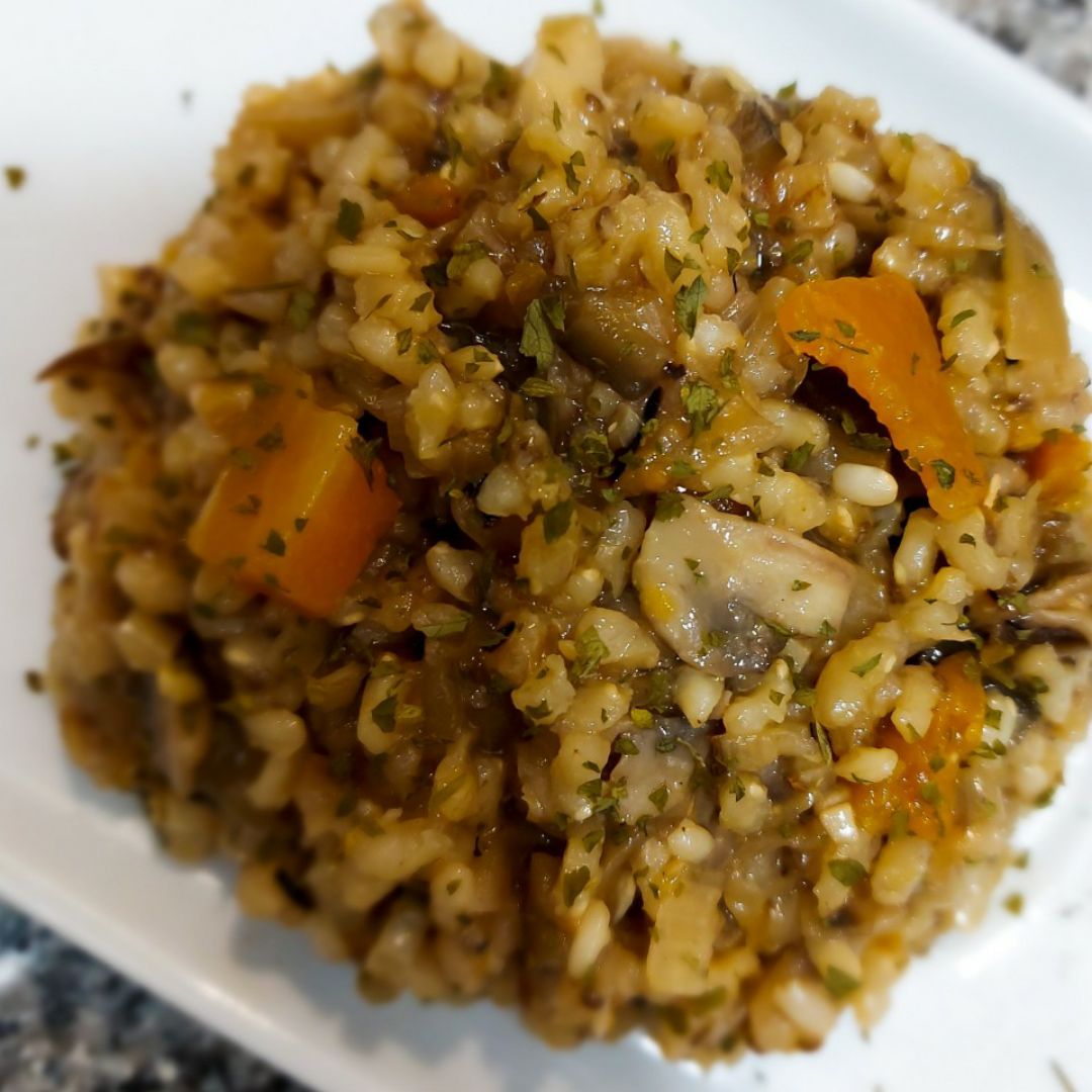 Risotto de arroz integral con setas 🍄 portobello y calabaza 🎃 Paso 8 Risotto de arroz integral con setas 🍄 portobello y calabaza 🎃 Paso 8