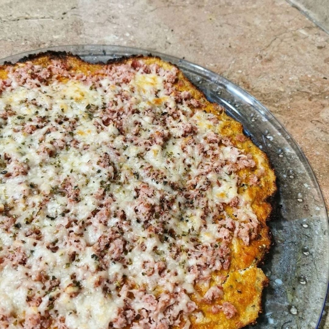 PIZZA CON BASE DE COLIFLOR PIZZA CON BASE DE COLIFLOR