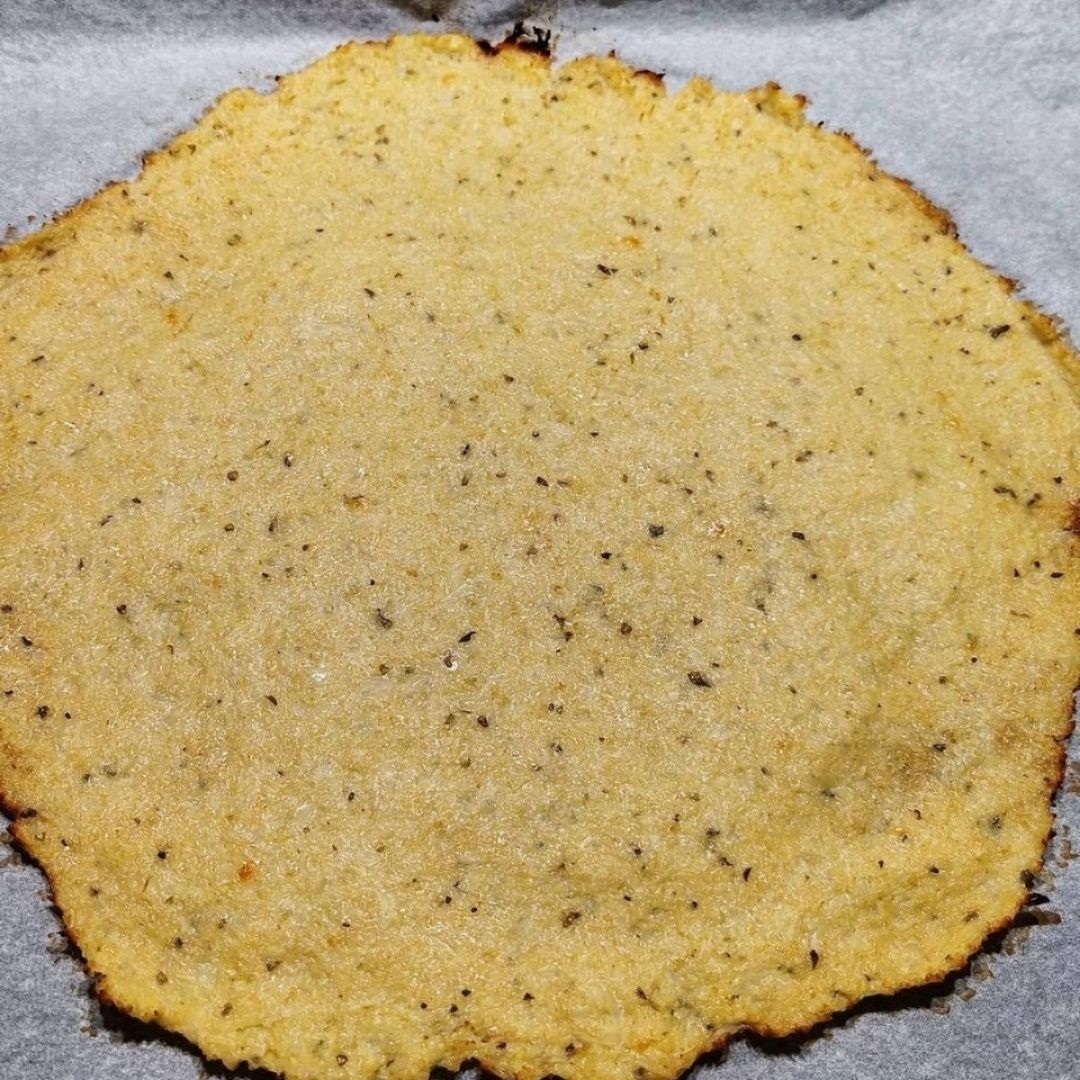 PIZZA CON BASE DE COLIFLOR Paso 7 PIZZA CON BASE DE COLIFLOR Paso 7
