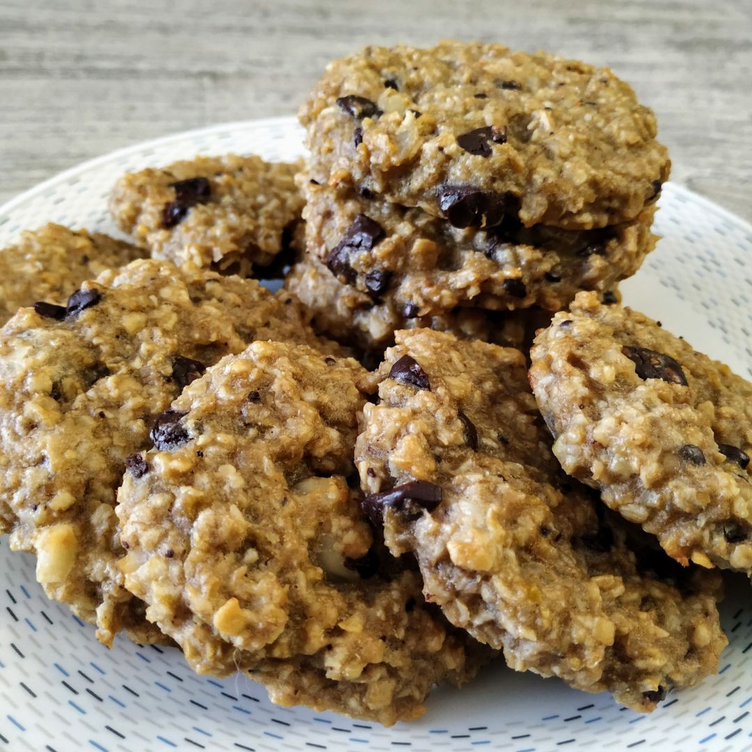 GALLETAS DE AVENA, PLÁTANO Y NUECES GALLETAS DE AVENA, PLÁTANO Y NUECES
