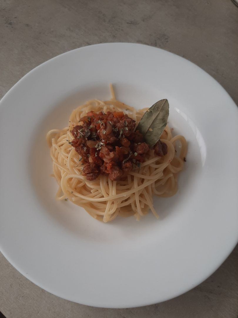 ESPAGUETTIS A LA BOLOÑESA VEGANA ESPAGUETTIS A LA BOLOÑESA VEGANA