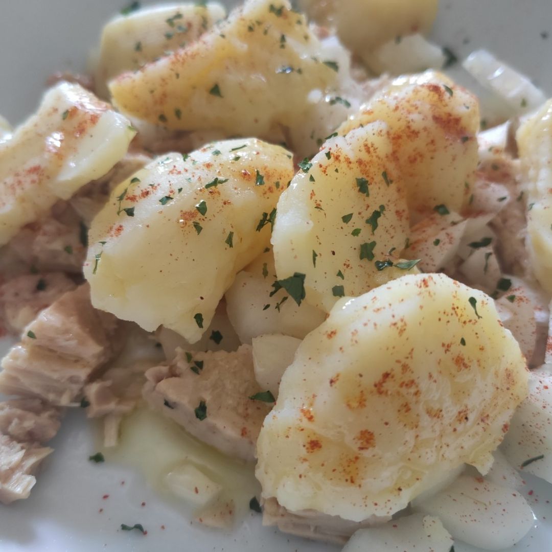 Ensalada de patata y bonito Ensalada de patata y bonito