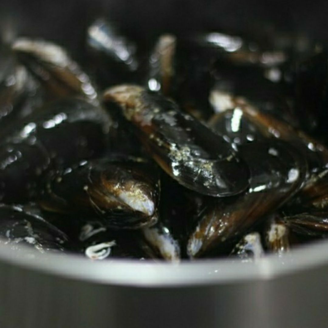 Mejillones a la marinera Paso 1 Mejillones a la marinera Paso 1