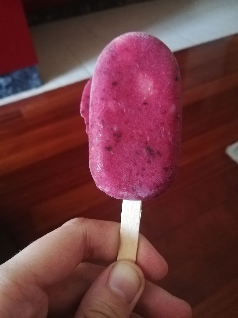 Helado de frutos del bosque y plátano 