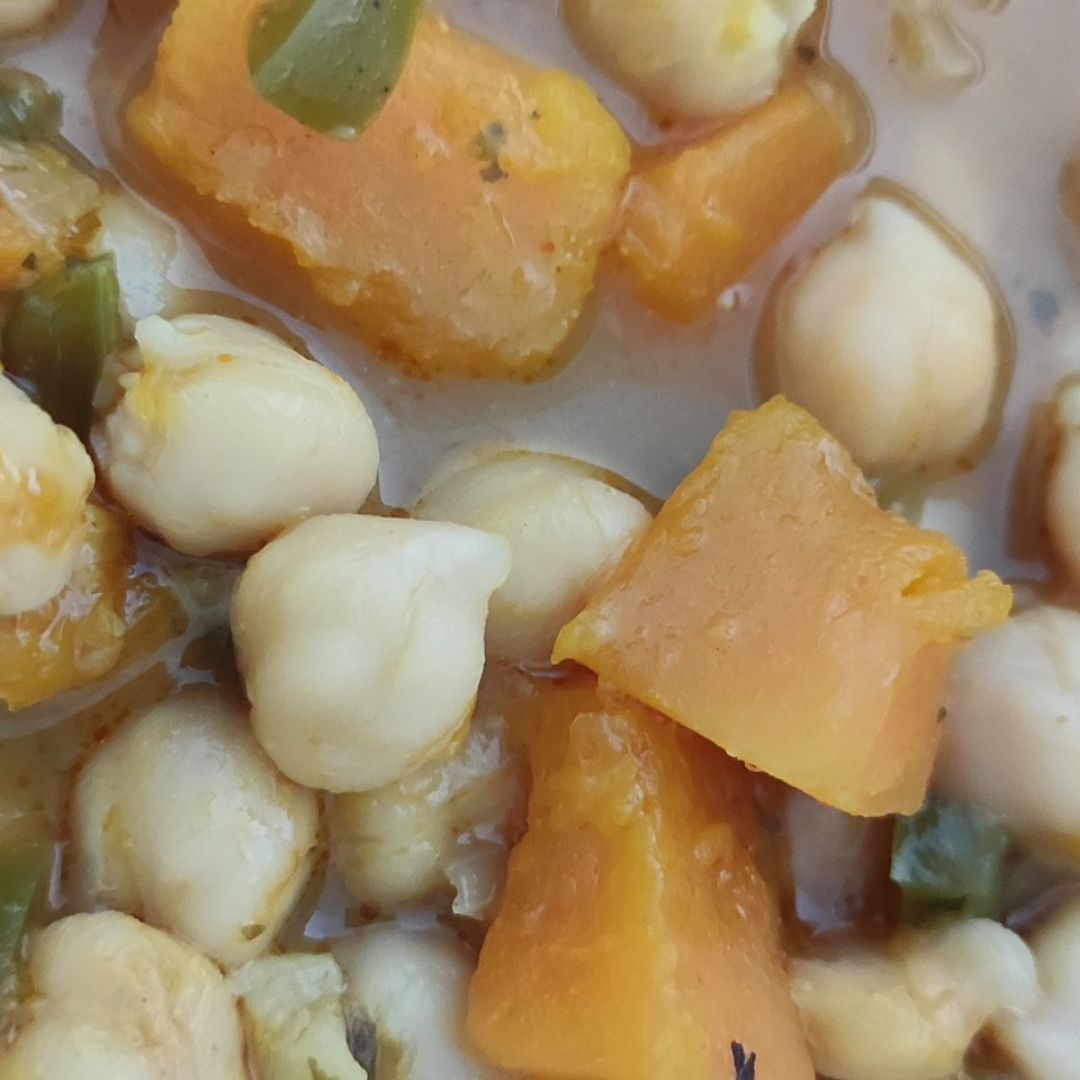 Guiso de garbanzos con calabaza al curry Guiso de garbanzos con calabaza al curry