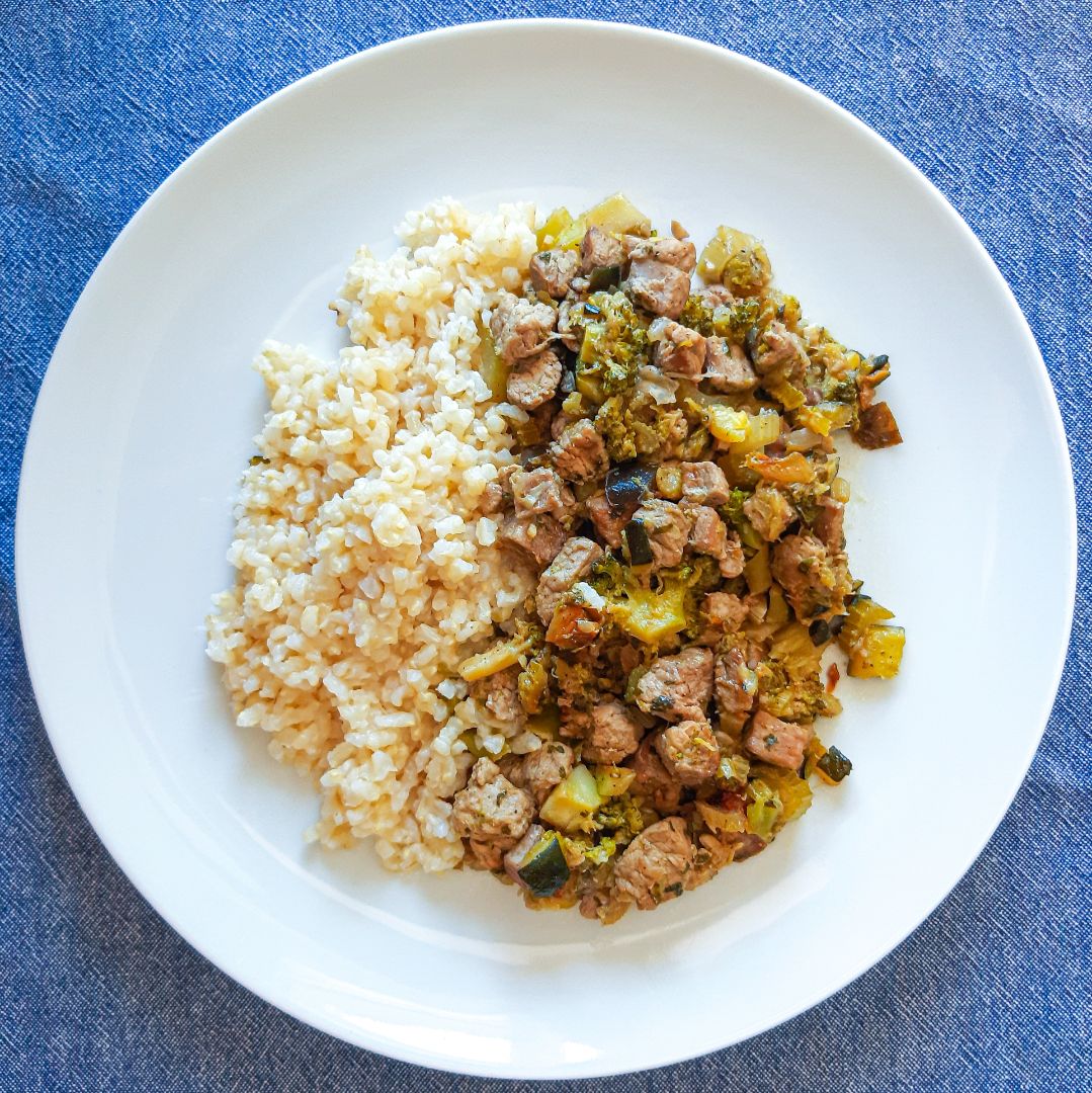 Ternera con verduras y arroz Ternera con verduras y arroz