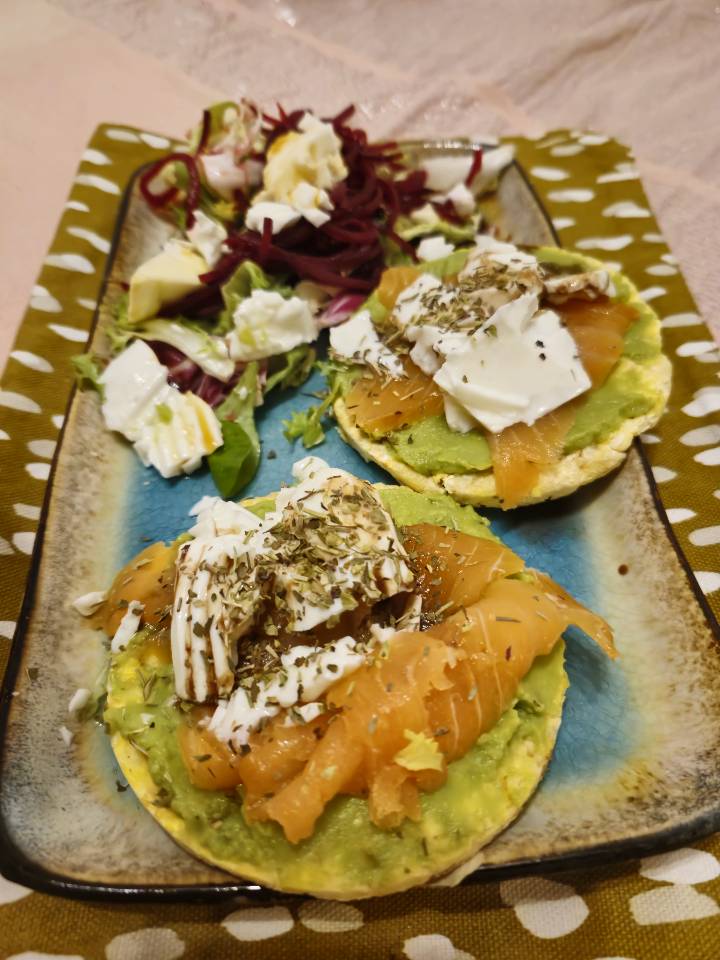 Tortitas de maíz con salmón 