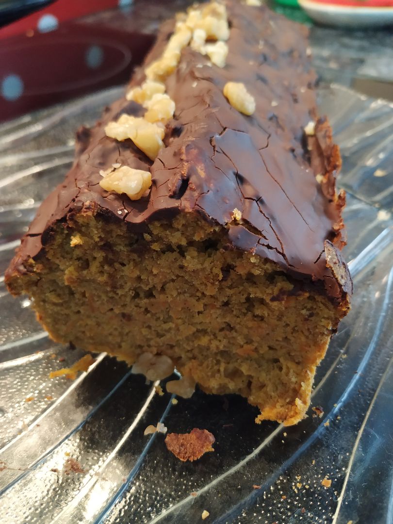 Bizcocho de zanahoria con chocolate y nueces Bizcocho de zanahoria con chocolate y nueces