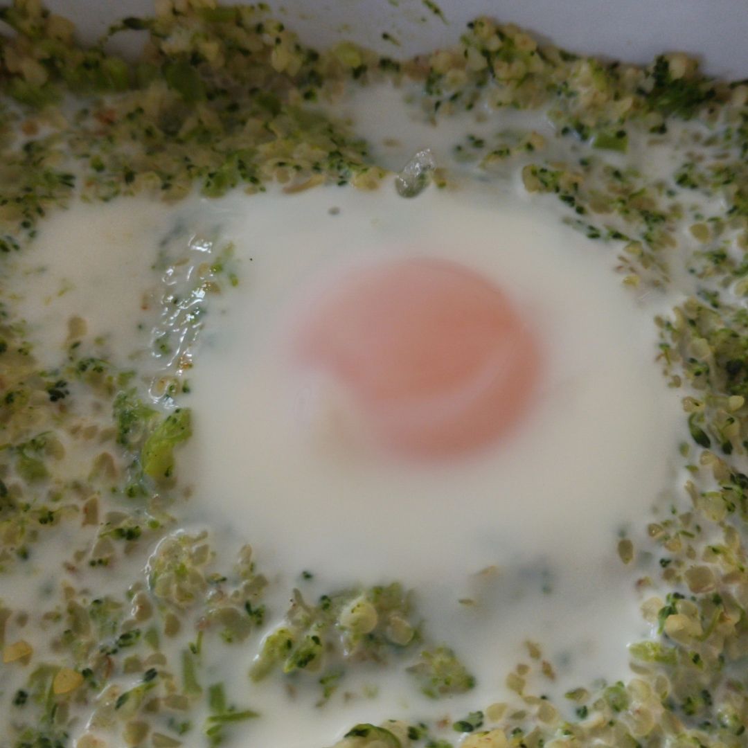 BULGUR CON BROCOLI Y HUEVO BULGUR CON BROCOLI Y HUEVO