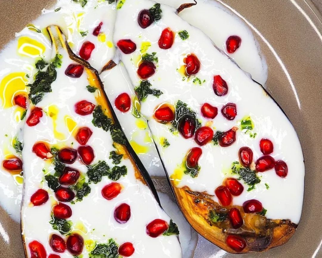 BERENJENAS AL HORNO CON YOGUR Y GRANADA Paso 4 BERENJENAS AL HORNO CON YOGUR Y GRANADA Paso 4