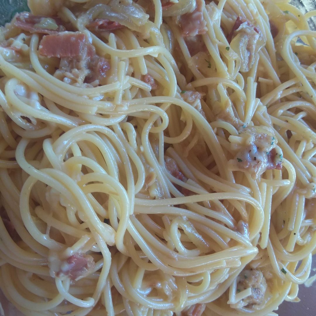 Spaghetti a la carbonara sin nata Spaghetti a la carbonara sin nata