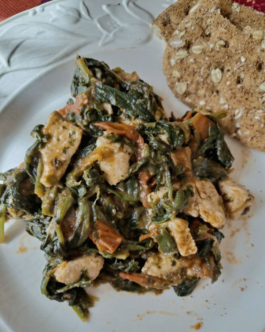 Pollo con espinacas y tomate Pollo con espinacas y tomate