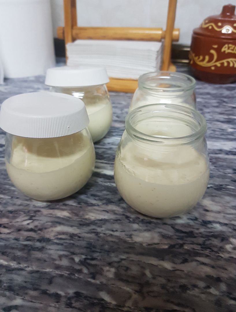 Yogur cremoso de plátano y manzana
