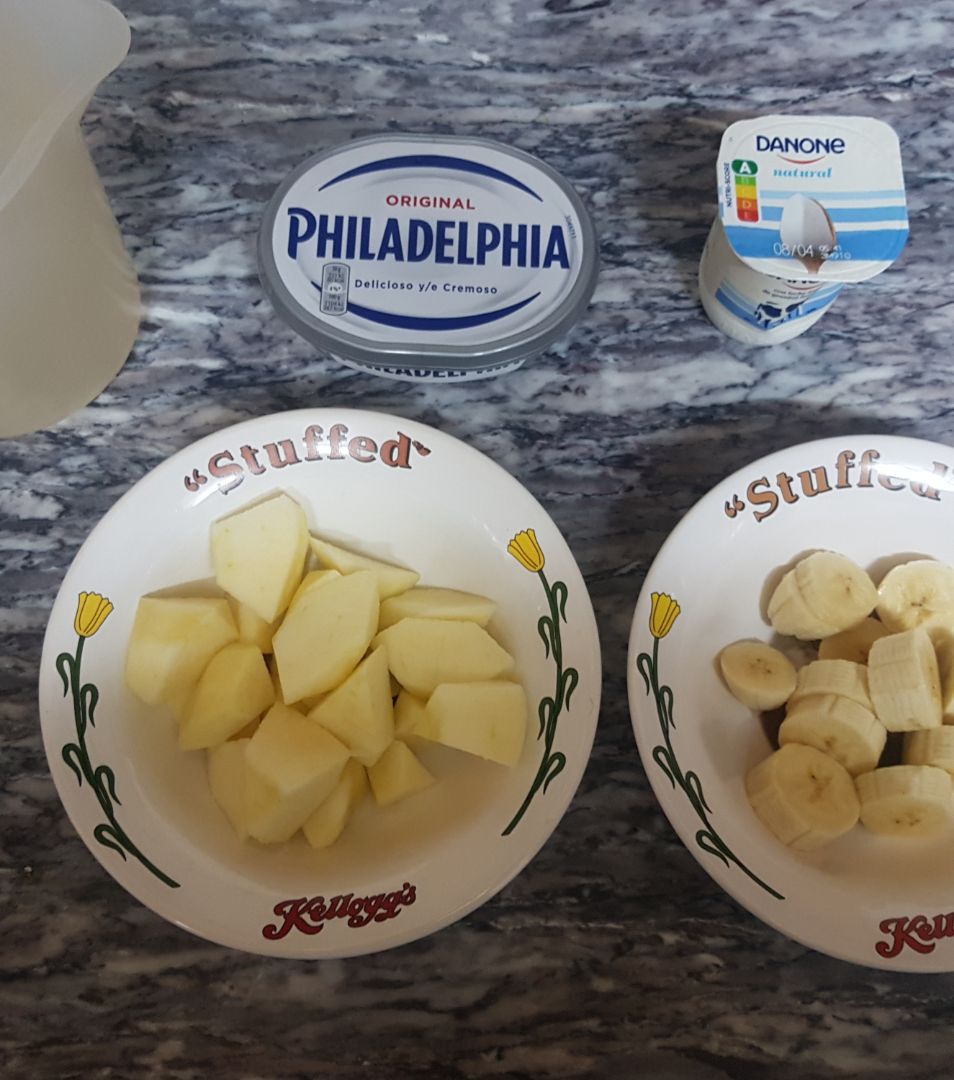 Yogur cremoso de plátano y manzana Paso 1