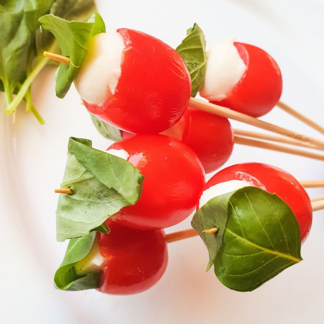Ramo de tomate cherry y mozarella Ramo de tomate cherry y mozarella