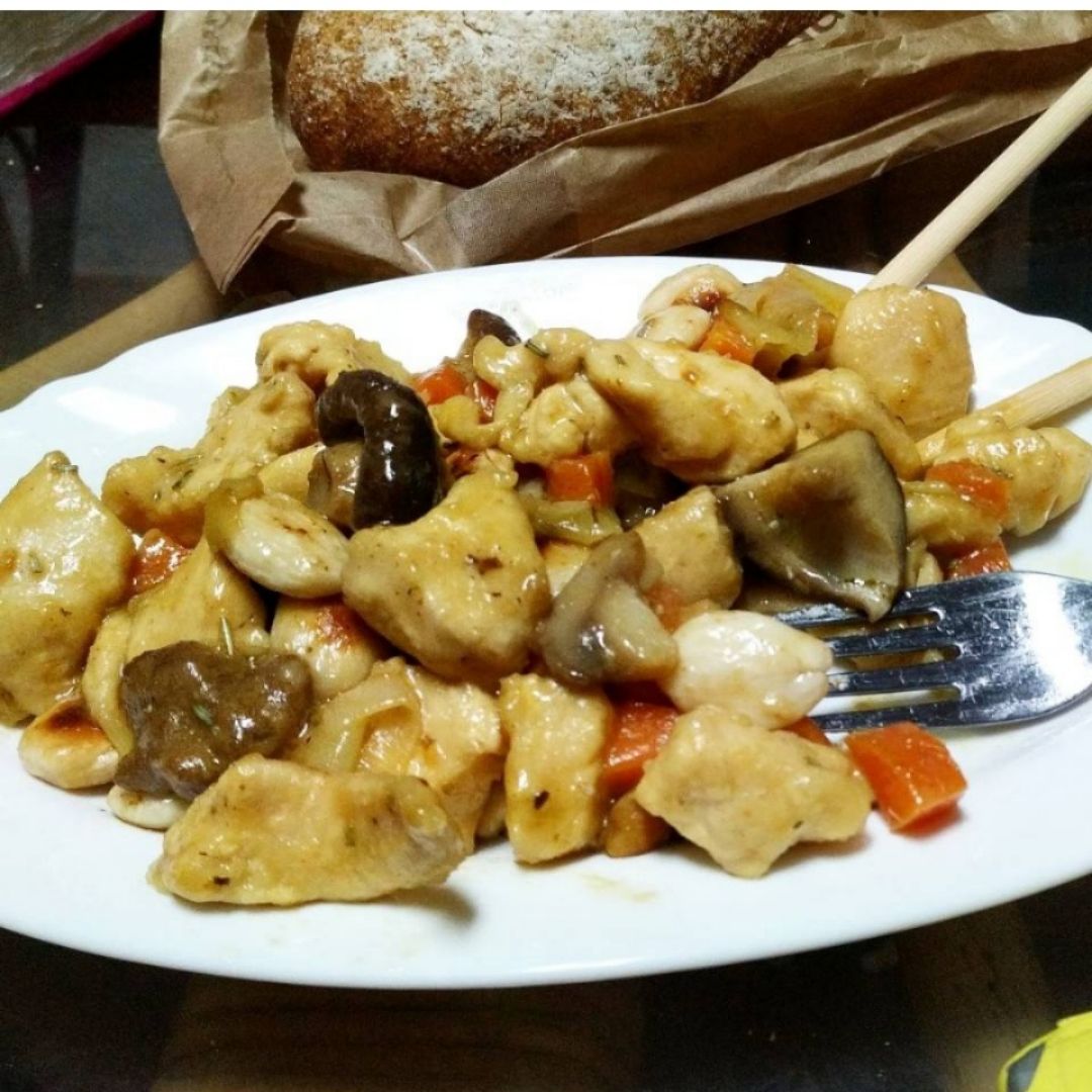 Pollo de almendras al estilo chino 🤤 Pollo de almendras al estilo chino 🤤