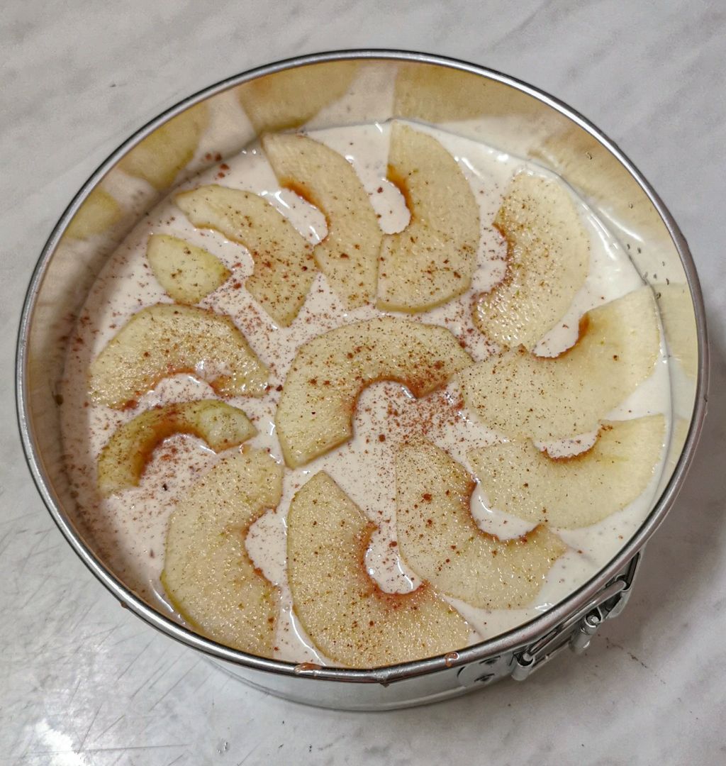 TARTA DE QUESO CON MANZANA🍎🍎 Paso 4