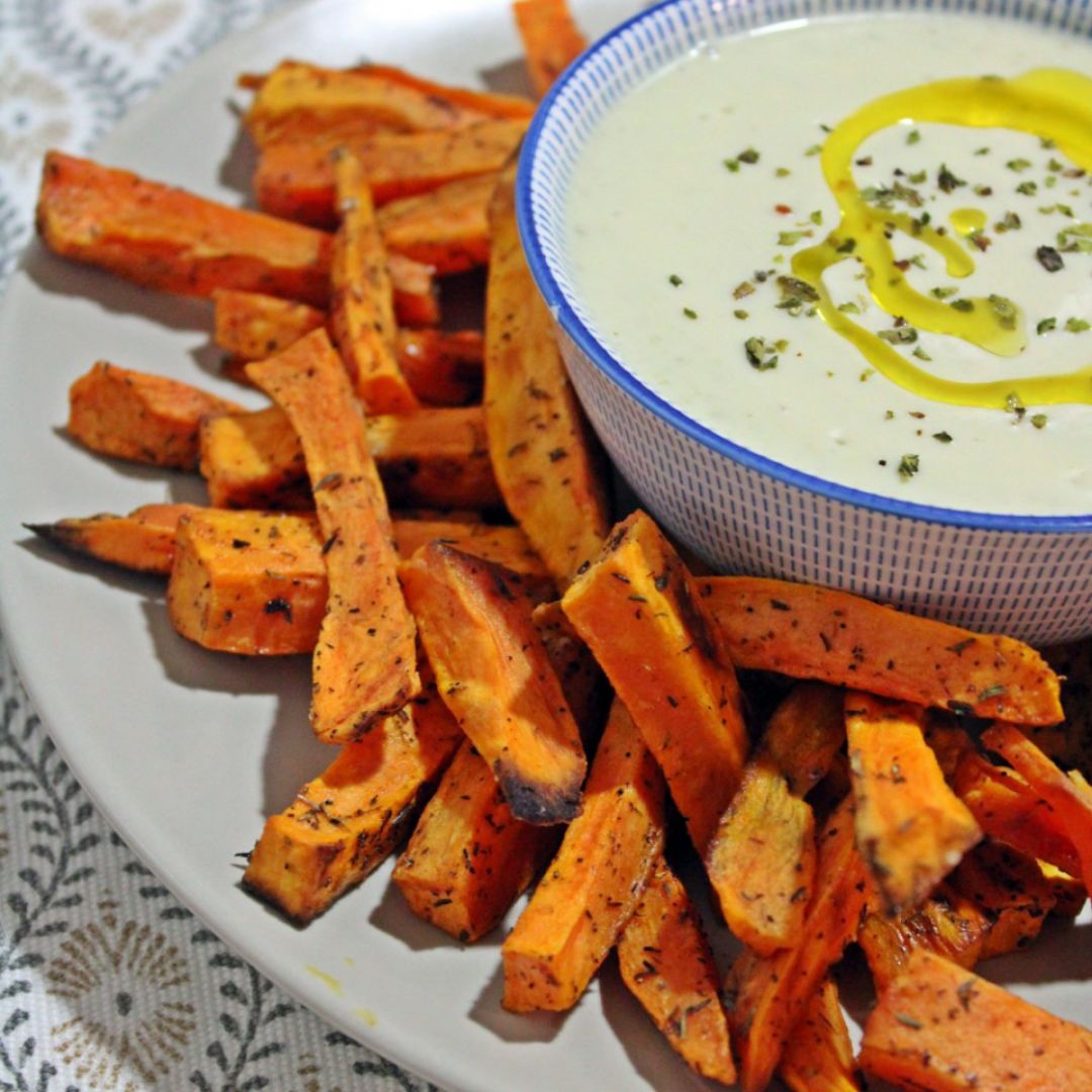 🍠Bastoncitos de boniato con salsa de yogur y aceitunas🍠 🍠Bastoncitos de boniato con salsa de yogur y aceitunas🍠