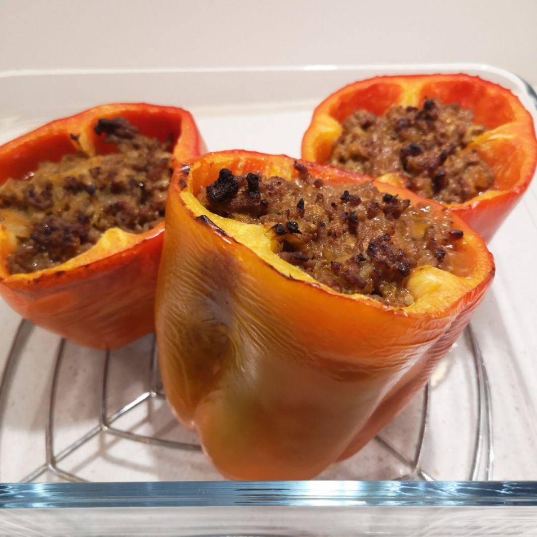 Pimientos Rellenos de Carne con Verduras Pimientos Rellenos de Carne con Verduras