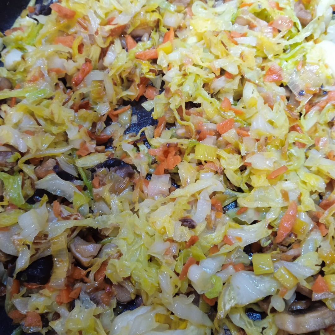 Col salteada con verduras Paso 1 Col salteada con verduras Paso 1
