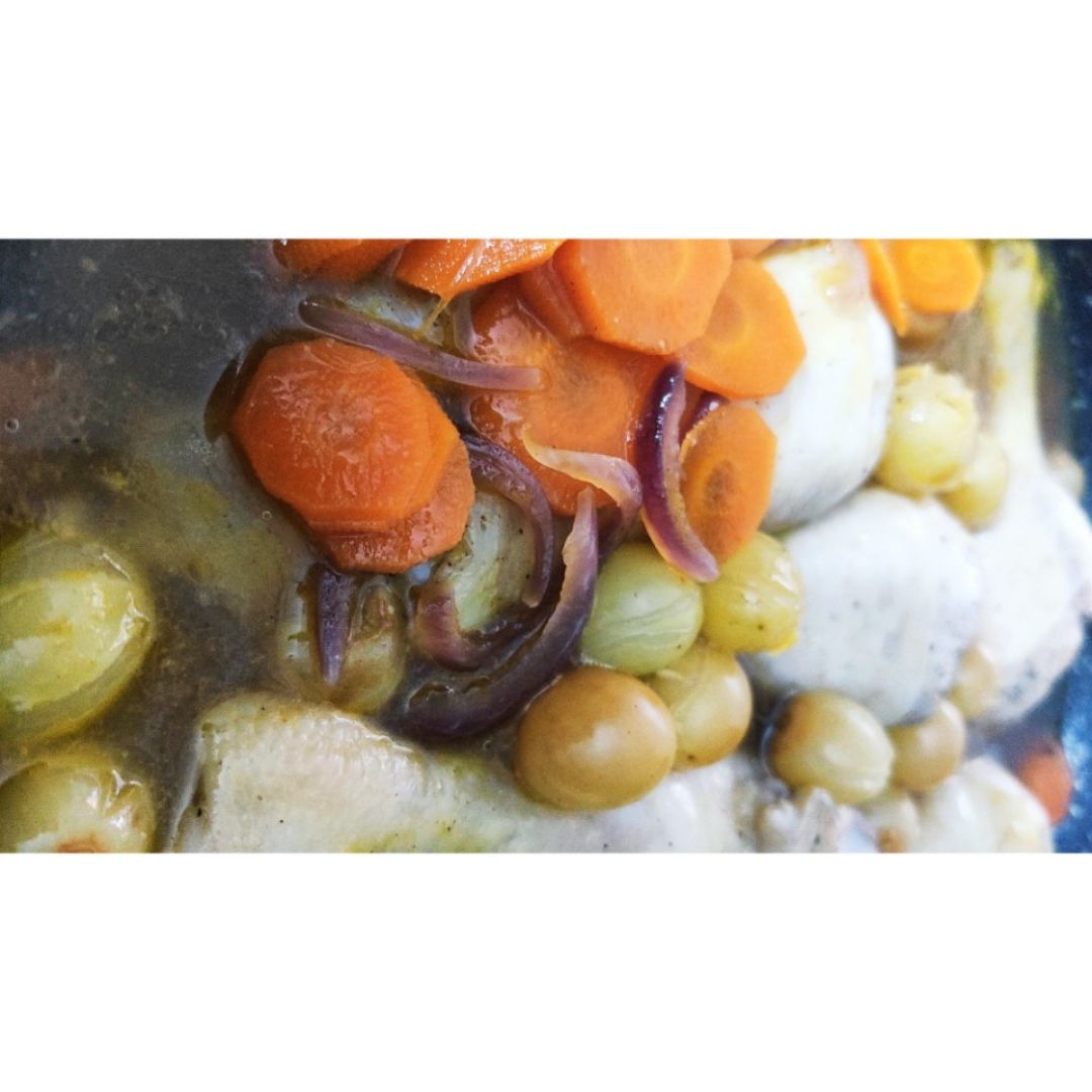 Muslos a la cerveza con uvas Muslos a la cerveza con uvas
