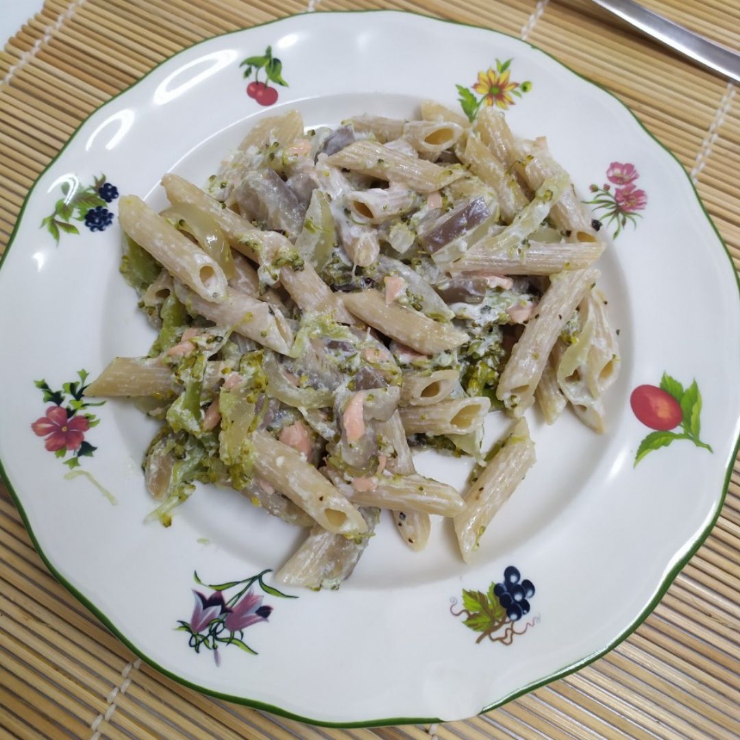 MACARRONES INTEGRALES CON SALM脫N Y QUESO 馃悷馃ウ MACARRONES INTEGRALES CON SALM脫N Y QUESO 馃悷馃ウ