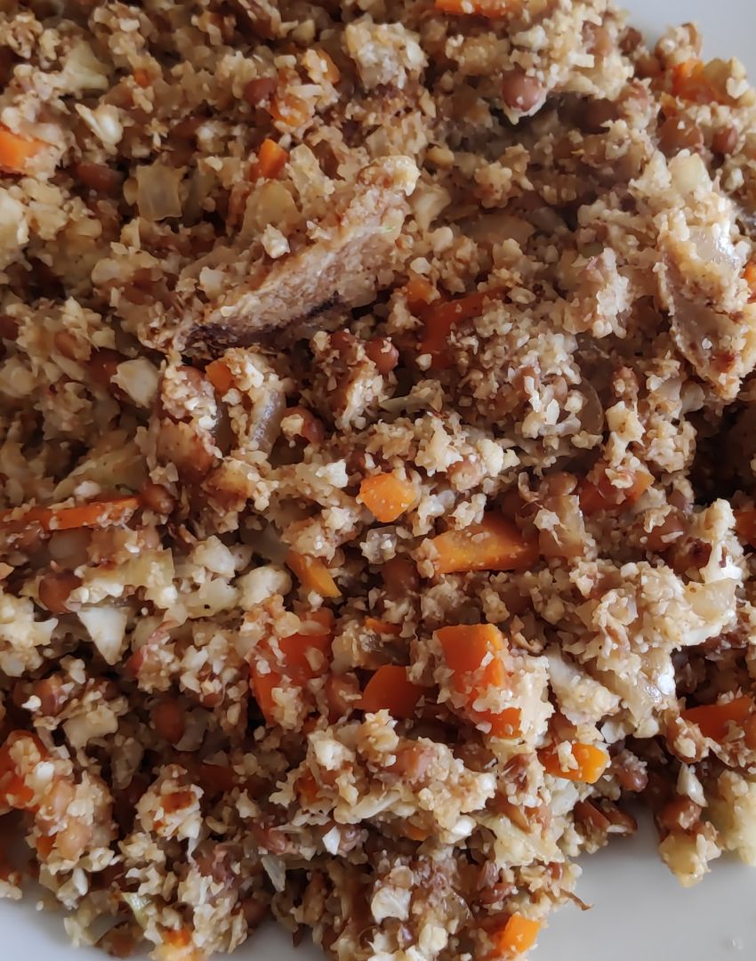 Arroz de coliflor con lentejas y zanahoria Arroz de coliflor con lentejas y zanahoria