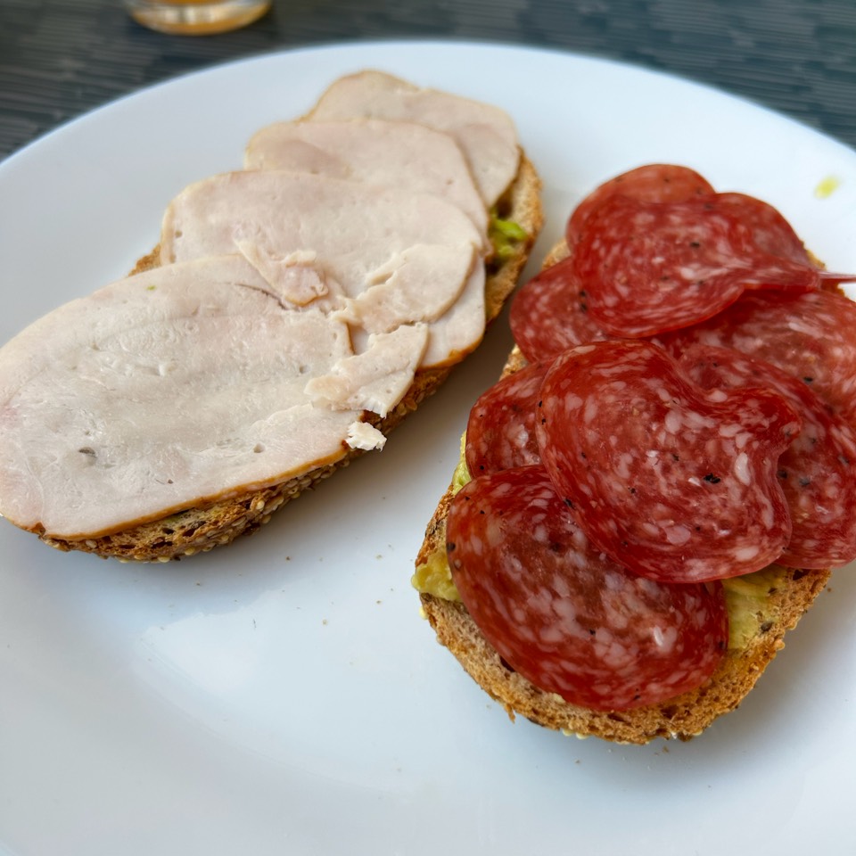 Tostadas pollo y pay茅s Tostadas pollo y pay茅s