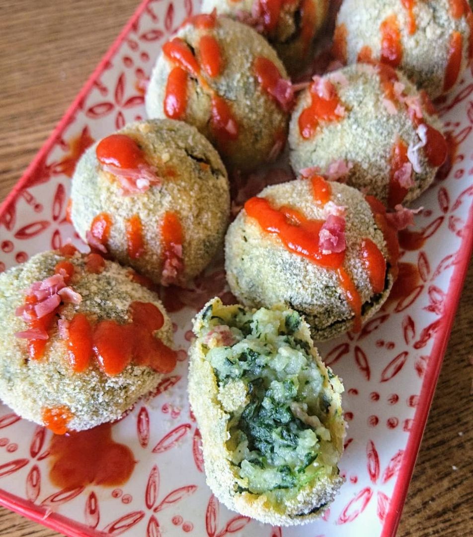 Bolitas de patata, espinaca y queso azul Bolitas de patata, espinaca y queso azul