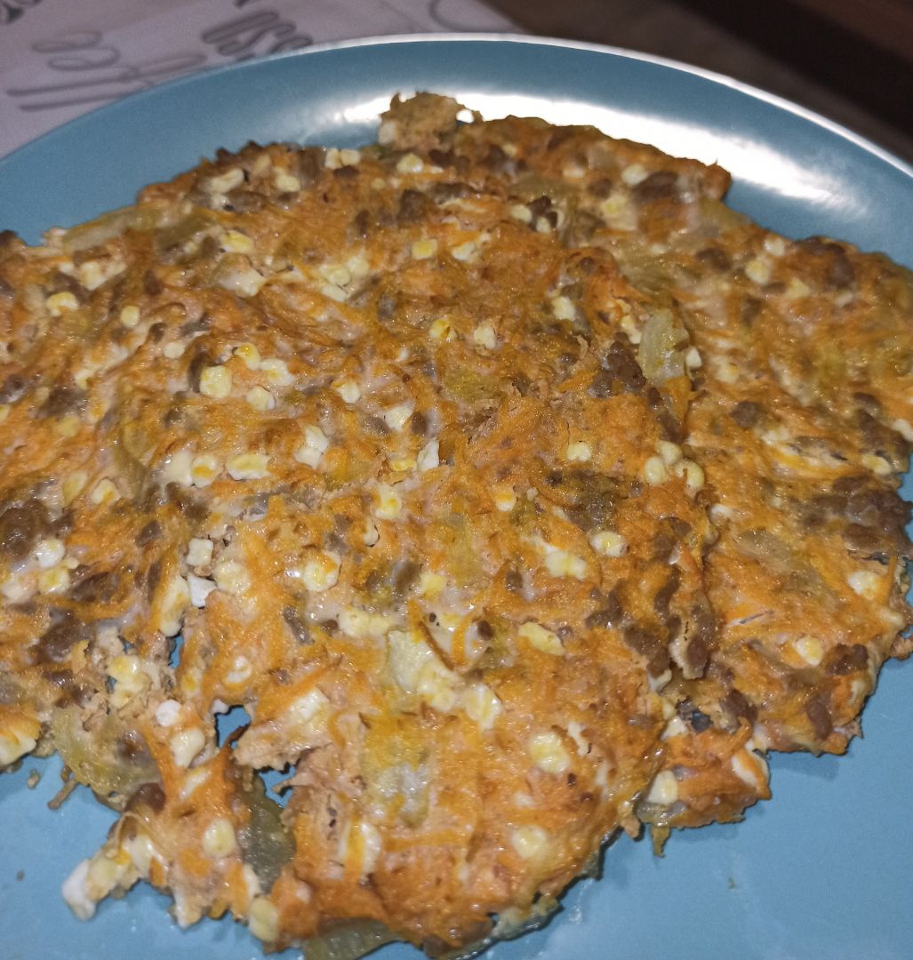 Tortitas de zanahoria, queso fresco y carne Tortitas de zanahoria, queso fresco y carne