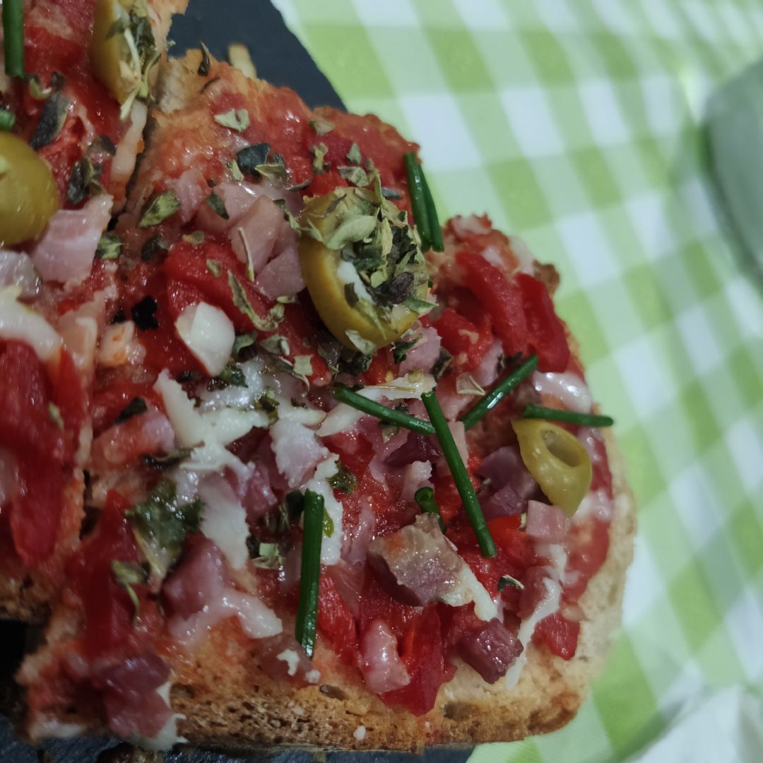 Tosta de jamón Serrano. Tosta de jamón Serrano.