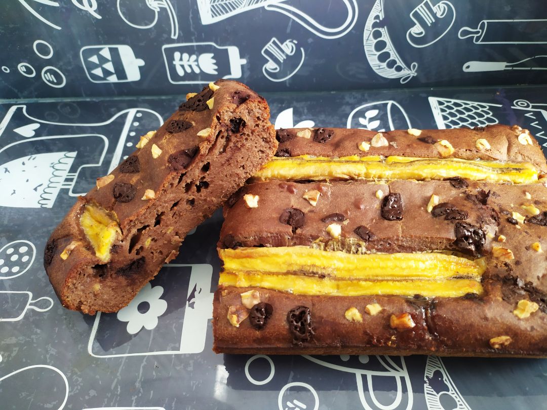 Bizcocho de plátano 🍌 chocolate🍫 y nueces 🌰 Bizcocho de plátano 🍌 chocolate🍫 y nueces 🌰