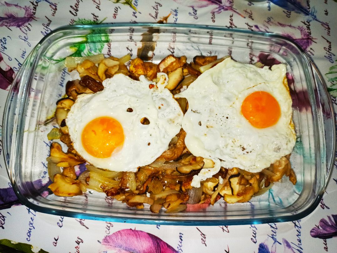 Boletus 🍄 con huevos