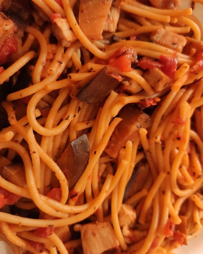 Pasta integral con berenjena y lomo Pasta integral con berenjena y lomo