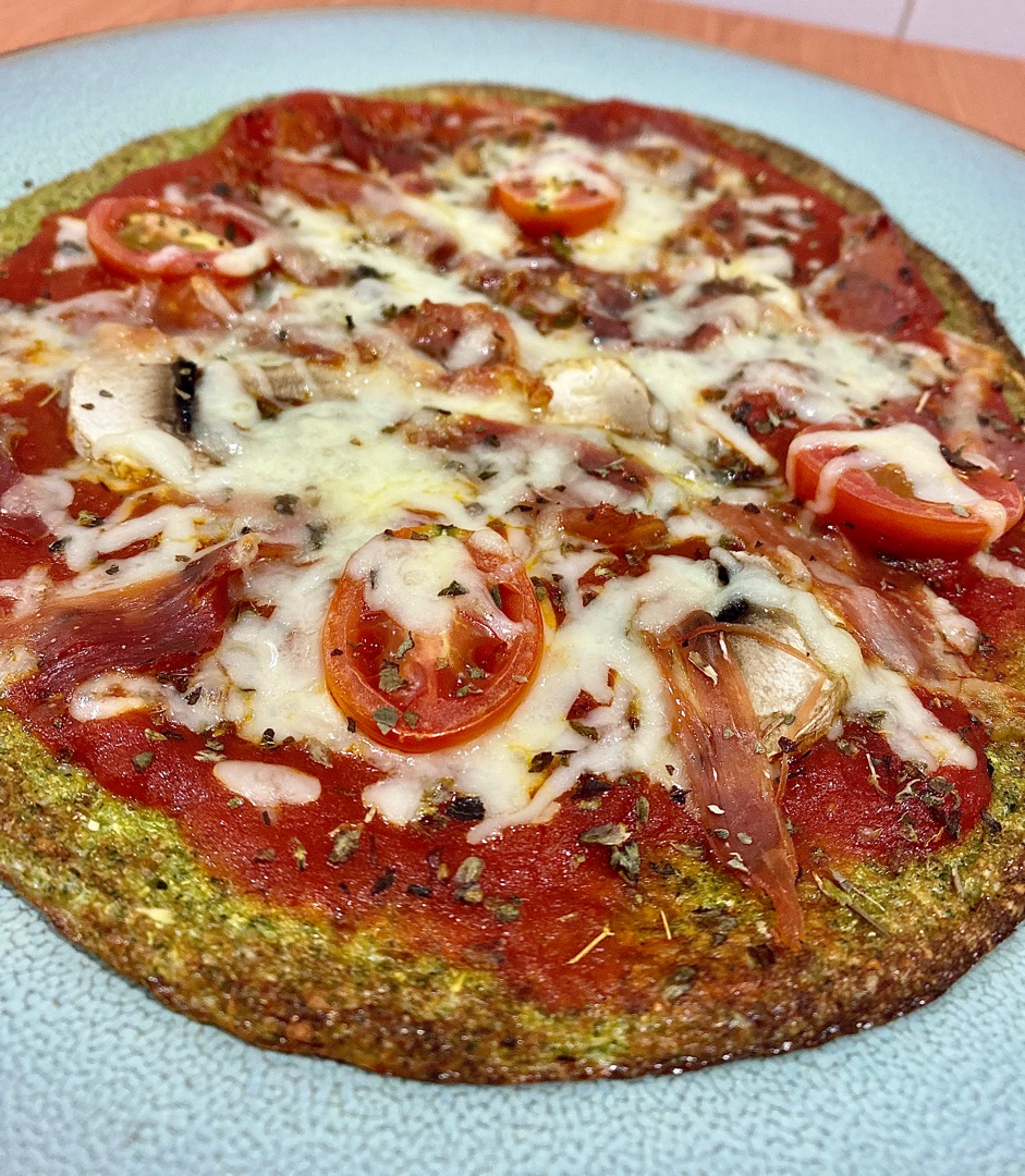 Pizza con masa de brócoli 