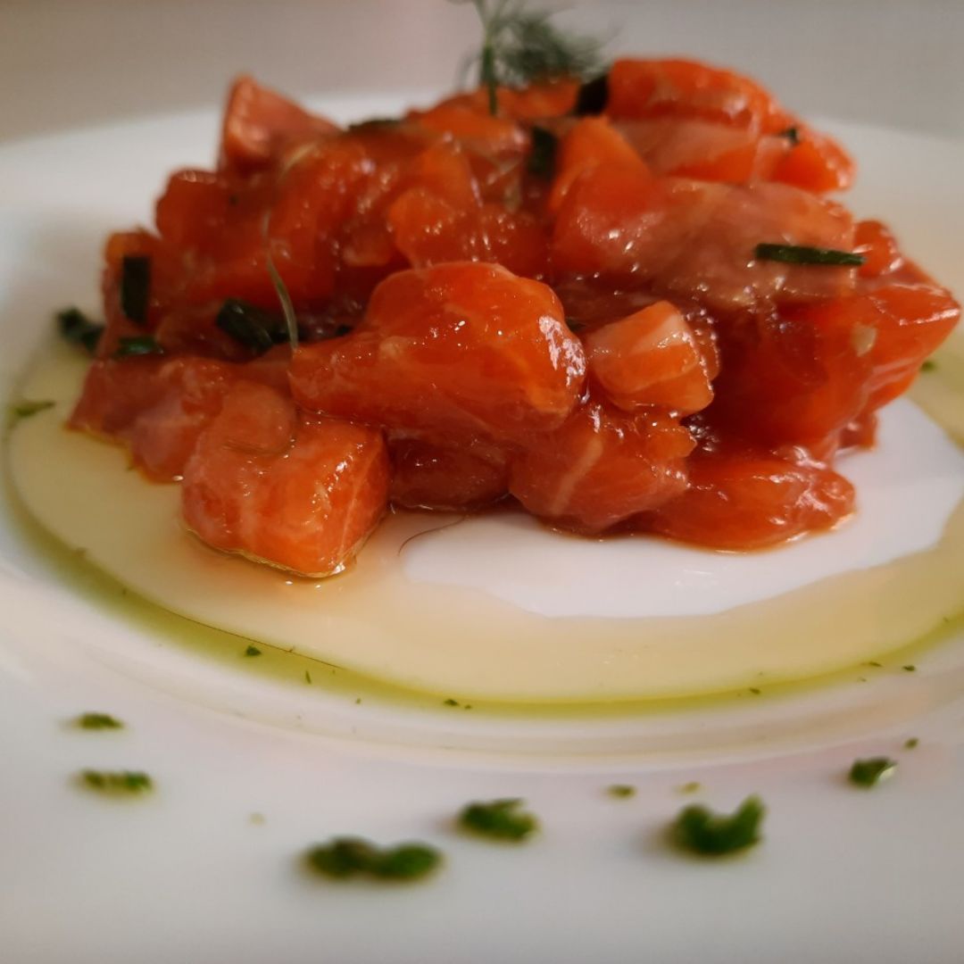 Tartar de salmón Tartar de salmón