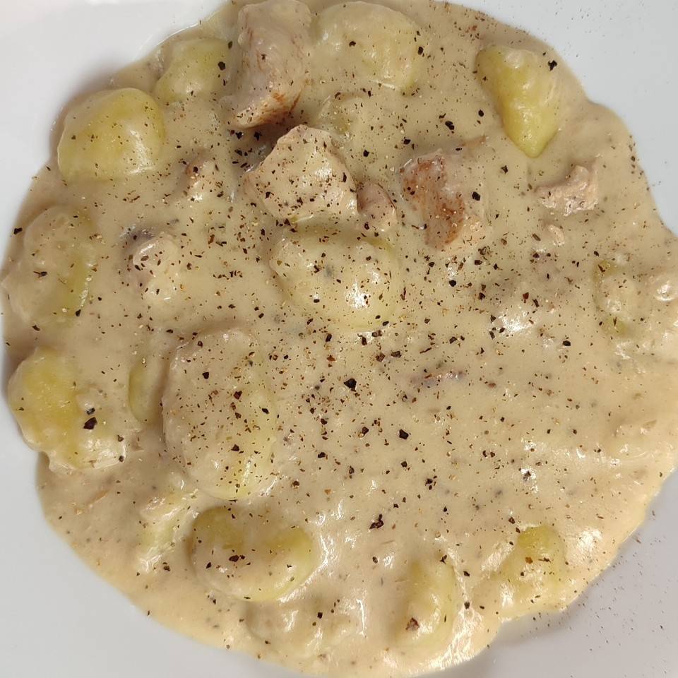 Ñoquis con solomillo de pavo y queso Ñoquis con solomillo de pavo y queso