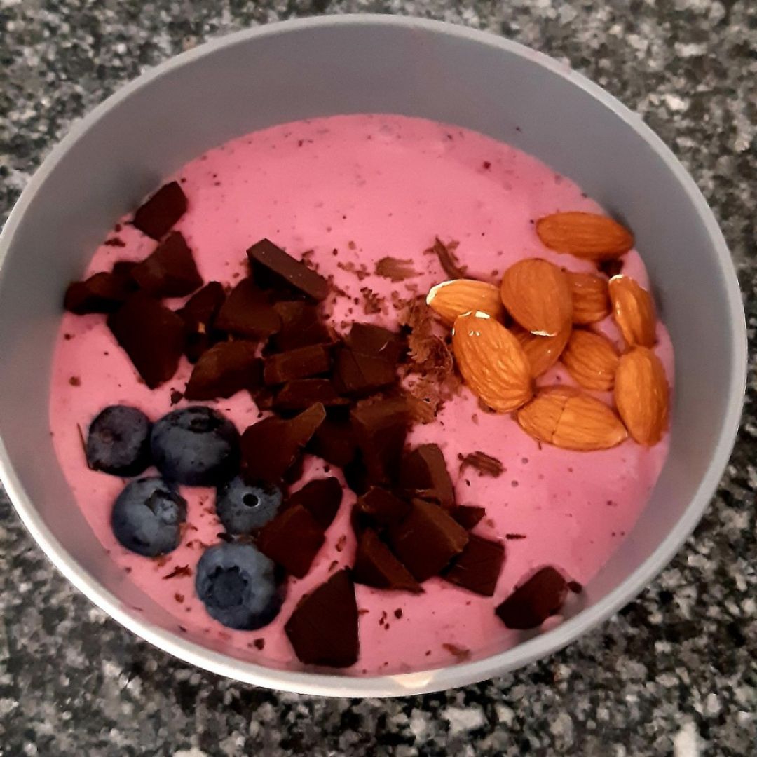 Desayuno con arándanos y plátano Desayuno con arándanos y plátano