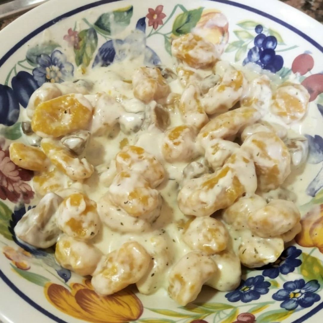 Gnocchi de calabaza con salsa de champiñones Gnocchi de calabaza con salsa de champiñones
