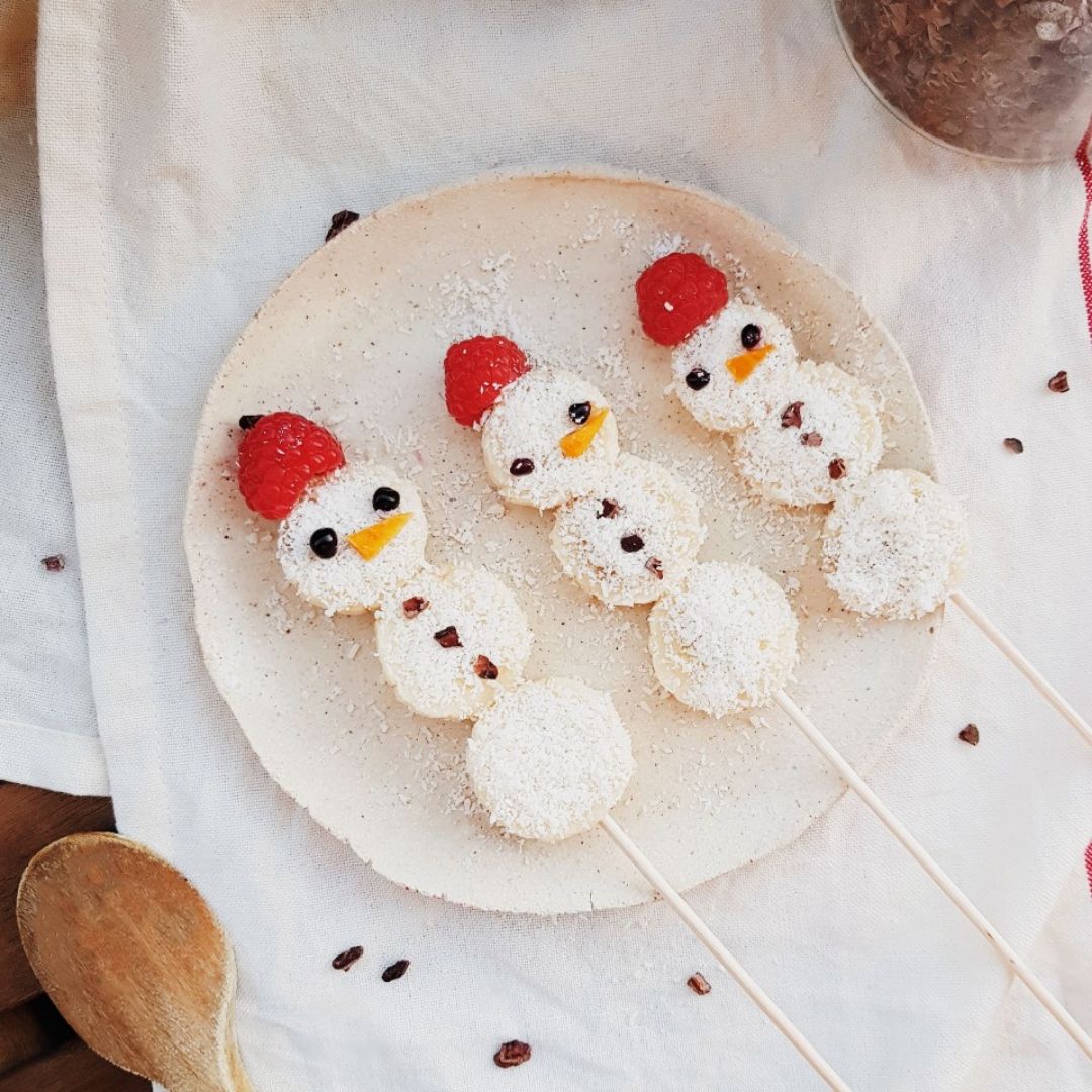 Brochetas de muñeco de nieve ☃️🥥