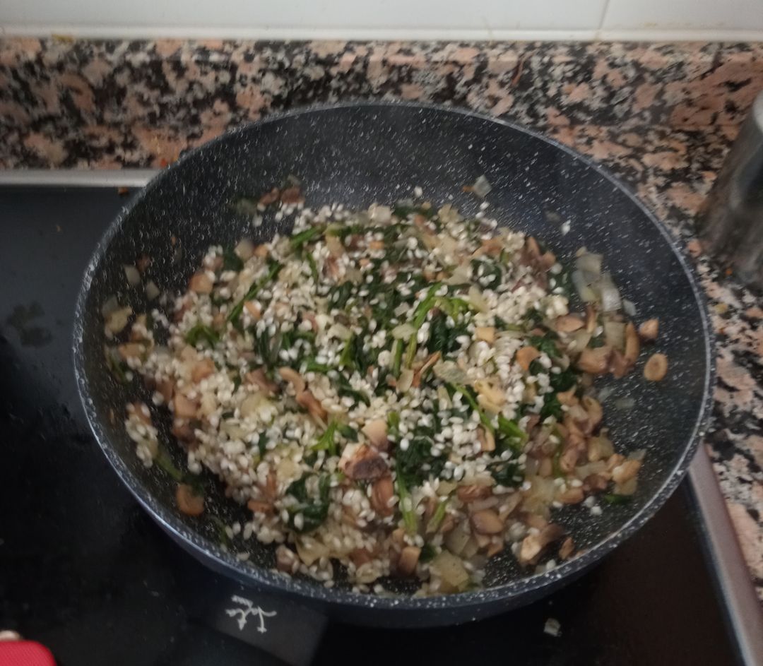 Risotto de champiñones y espinacas Paso 4 Risotto de champiñones y espinacas Paso 4