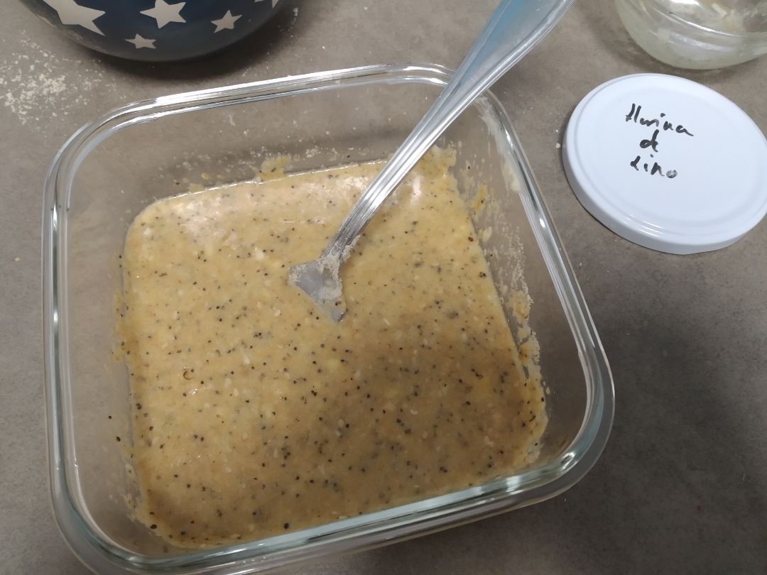 Pan keto de semillas en microondas Paso 2 Pan keto de semillas en microondas Paso 2