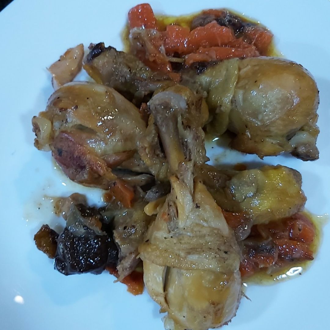 Muslos de pollo con ciruelas Muslos de pollo con ciruelas
