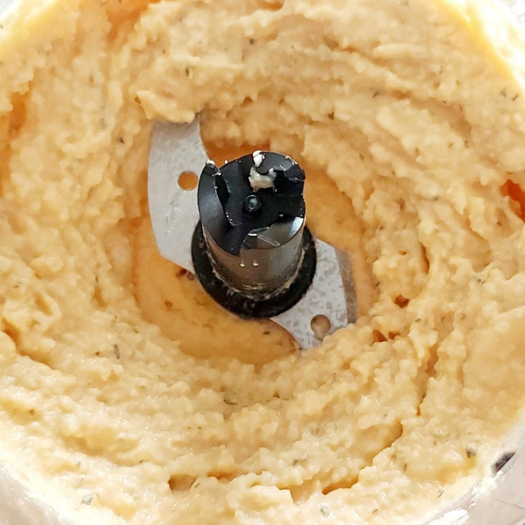 Pizza rápida a la sartén SIN HARINA con base de salmón Paso 8 Pizza rápida a la sartén SIN HARINA con base de salmón Paso 8