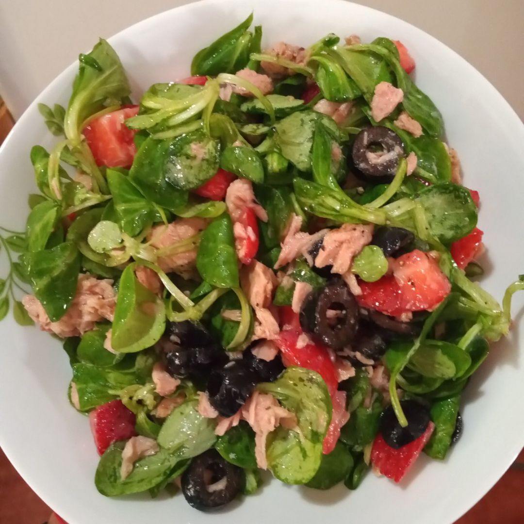 Ensalada de canónigos y fresas Ensalada de canónigos y fresas