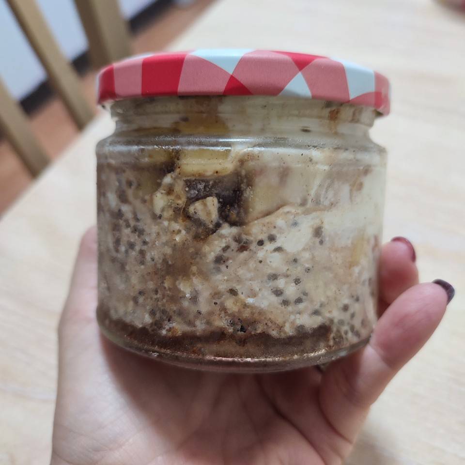 Avena con chía yogurt y manzana Avena con chía yogurt y manzana