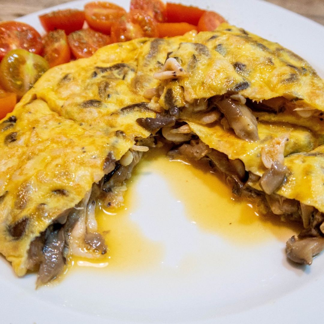 Tortilla de camarones y setas