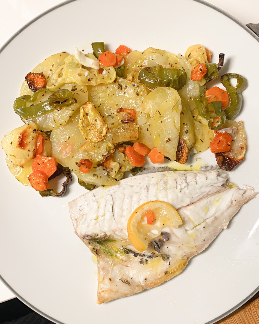 DORADA AL HORNO CON VERDURAS