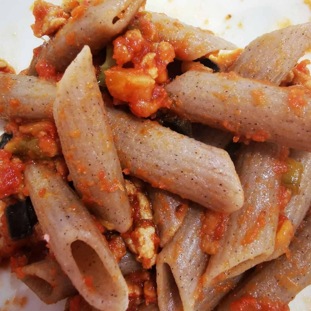 Macarrones de trigo sarraceno bolognesa Macarrones de trigo sarraceno bolognesa