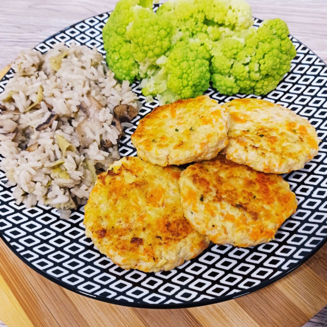 Hamburguesas de pollo y verduras
